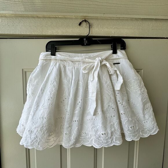 Abercrombie & Fitch White Floral Cutout Mini Skirt Size L - Picture 5 of 12